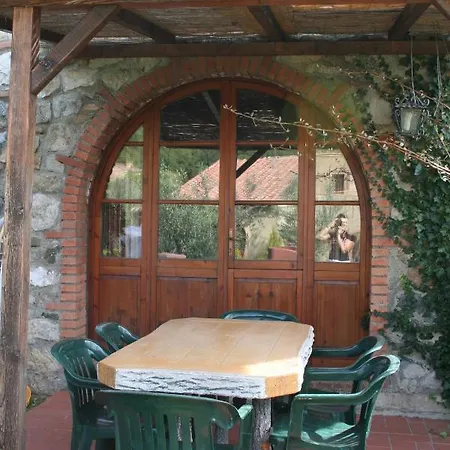 Lantgård Il Doccino Riparbella